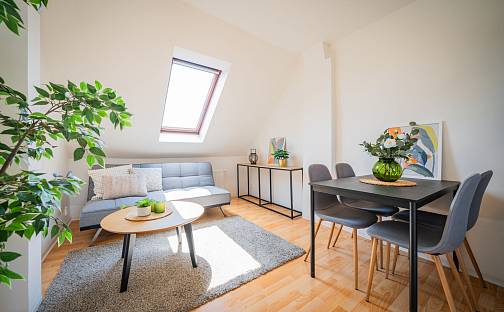Prodej bytu 3+kk 63 m², Čistovická, Praha 6 - Řepy