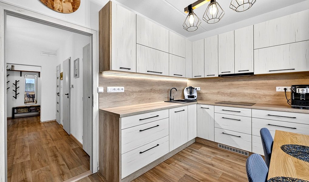 Prodej bytu 3+1 73 m², Trhové Sviny – náhled fotky 10