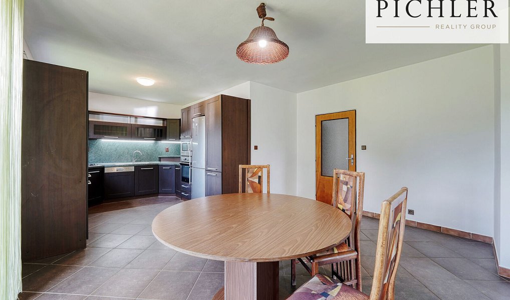 Prodej domu 320 m² s pozemkem 1 660 m², Tymákov – náhled fotky 18