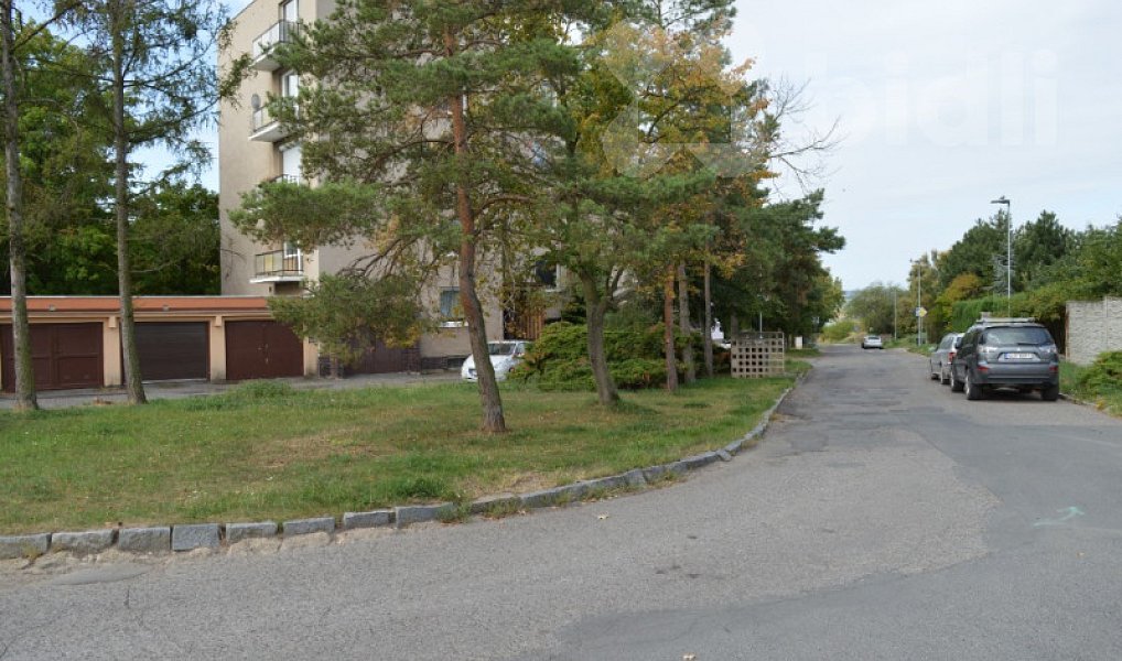 Prodej stavebního pozemku 28 286 m², Slaný – náhled fotky 15