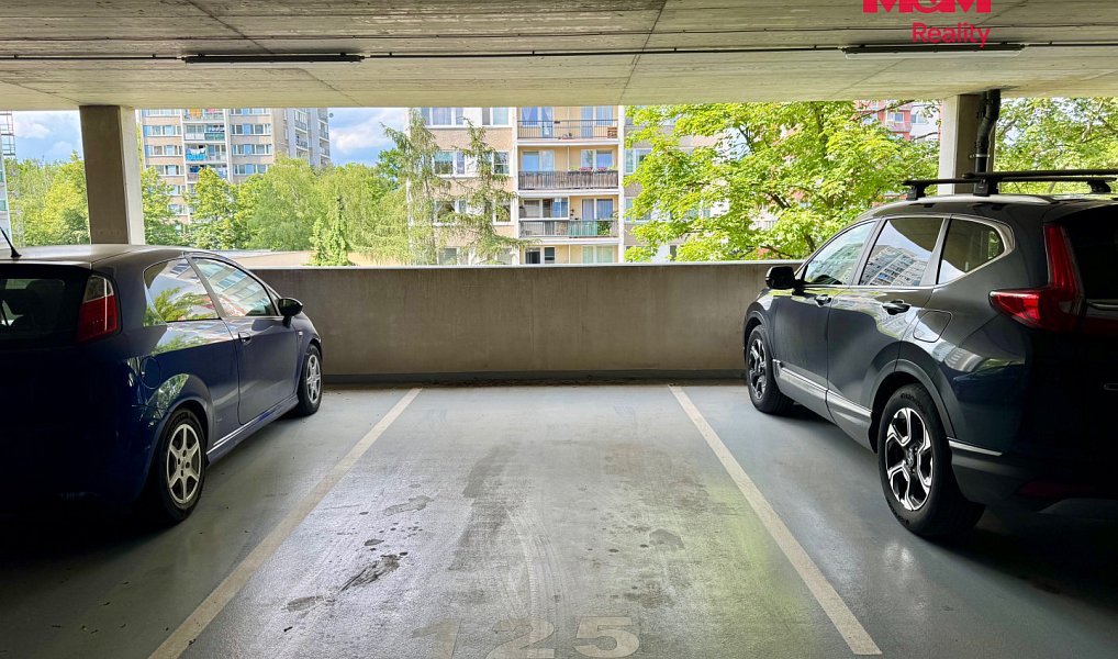 Pronájem garážového stání, 13 m2, Pardubice, Pardubice – náhled fotky 4