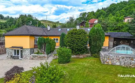 Prodej domu 243 m² s pozemkem 1 774 m², Československé armády, Loket, okres Sokolov