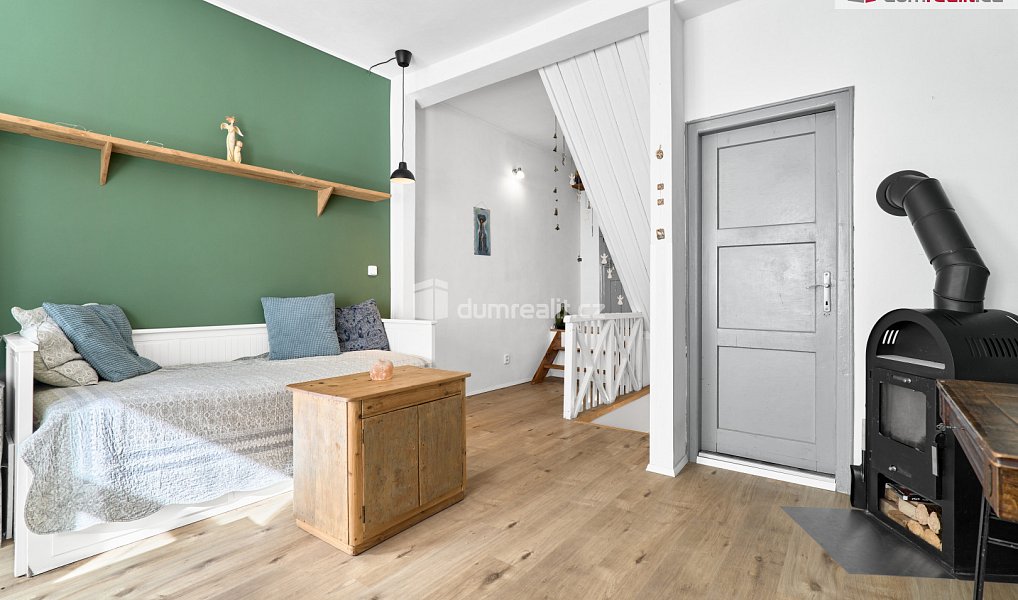 Prodej domu 100 m² s pozemkem 48 m², Ostrov – náhled fotky 11