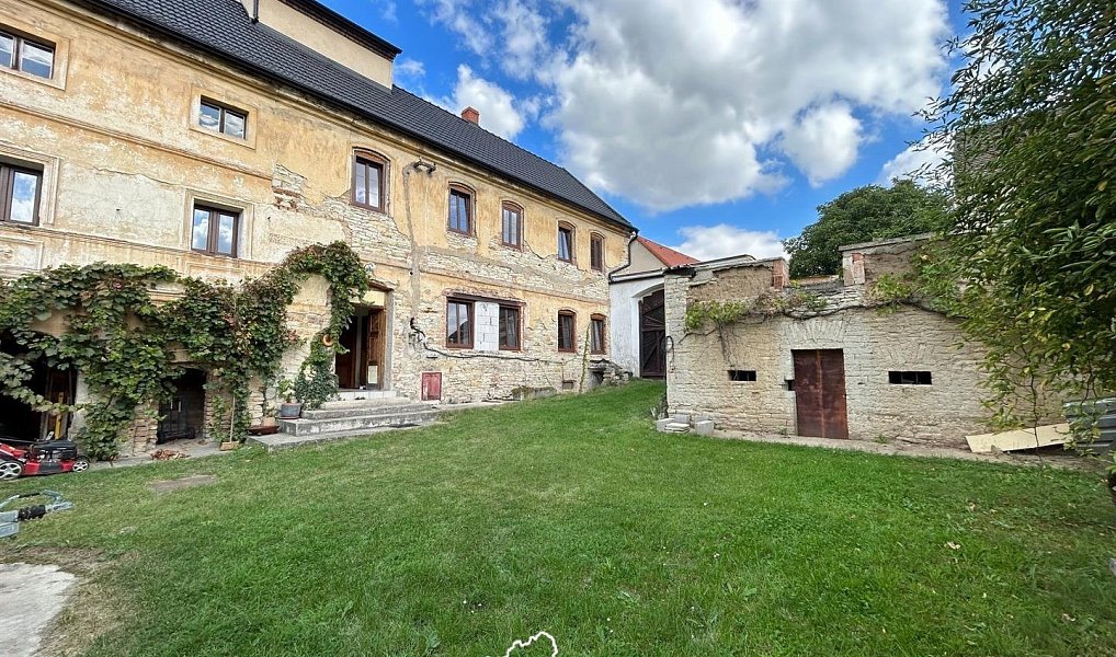 Prodej domu 190 m² s pozemkem 662 m², Černěves – náhled fotky 2