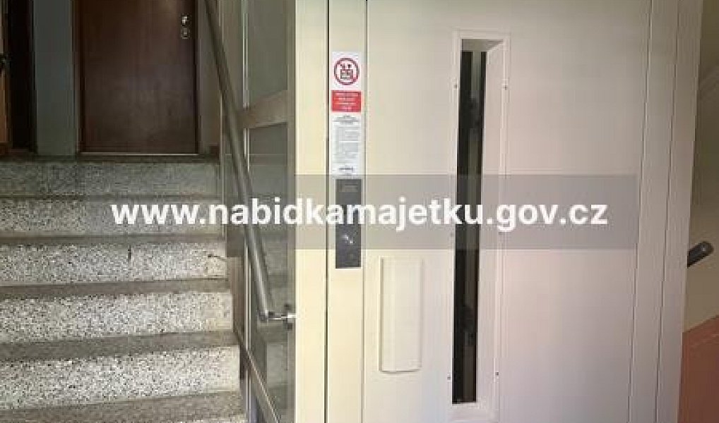Prodej bytu 1+1 35 m², Jirkov – náhled fotky 2