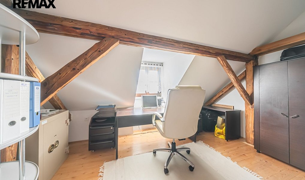 Prodej domu 271 m² s pozemkem 3 206 m², Hrachoviště – náhled fotky 33