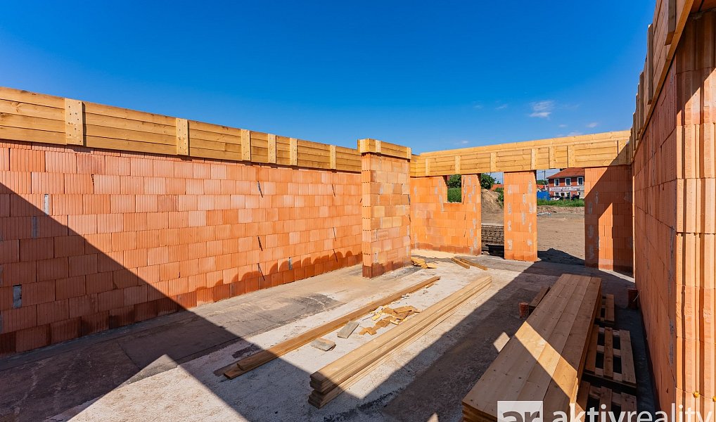 Prodej domu 87 m² s pozemkem 104 m², Obříství – náhled fotky 2