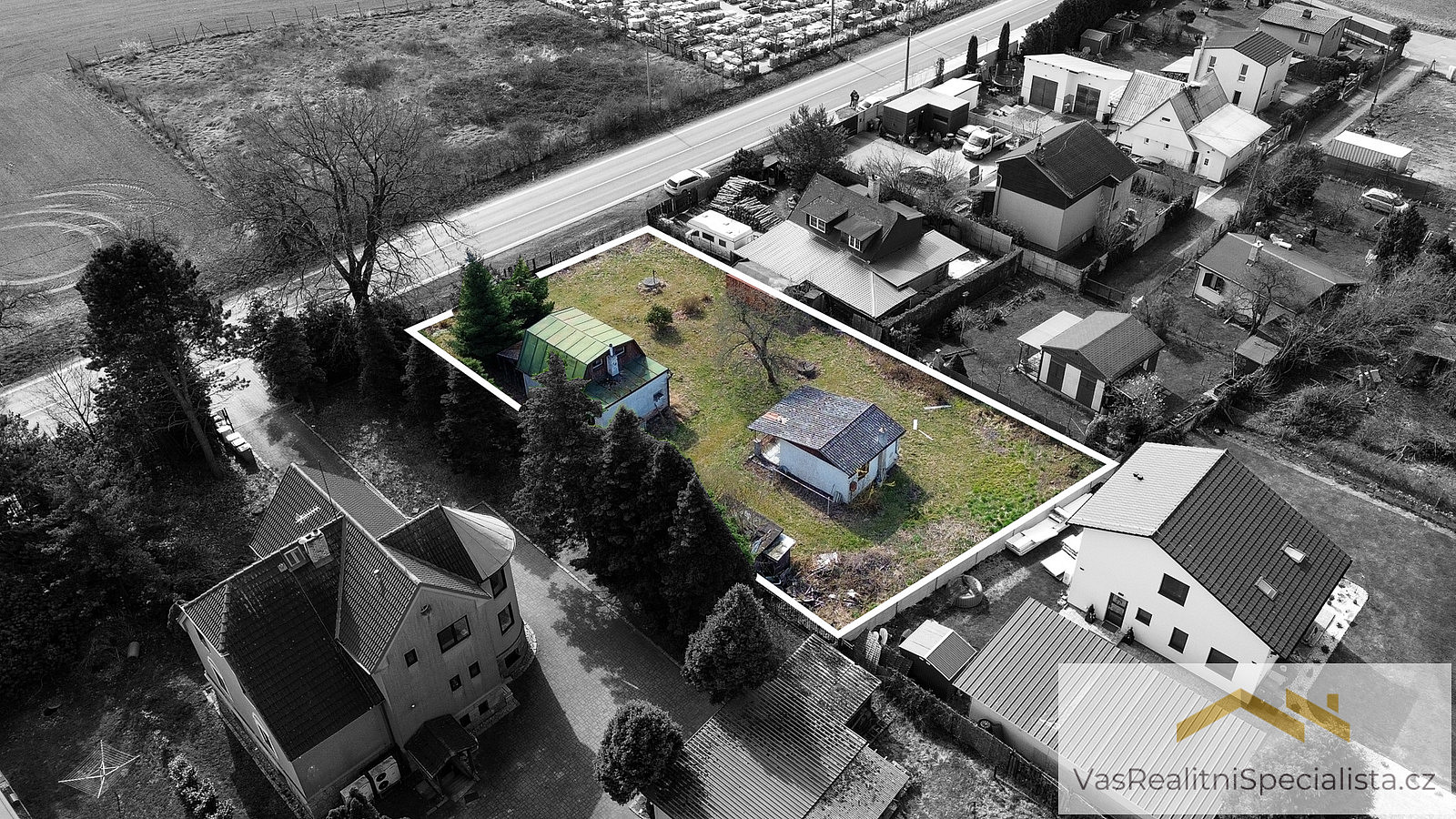 Prodej stavebního pozemku 1 000 m² – pohled 2