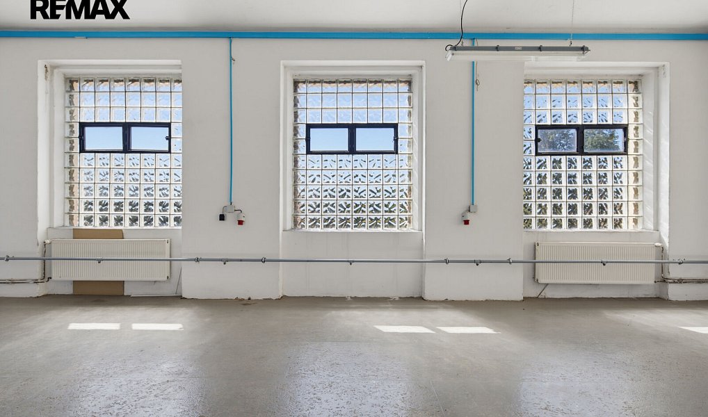 Prodej výrobních prostor 2 350 m², Aš – náhled fotky 32