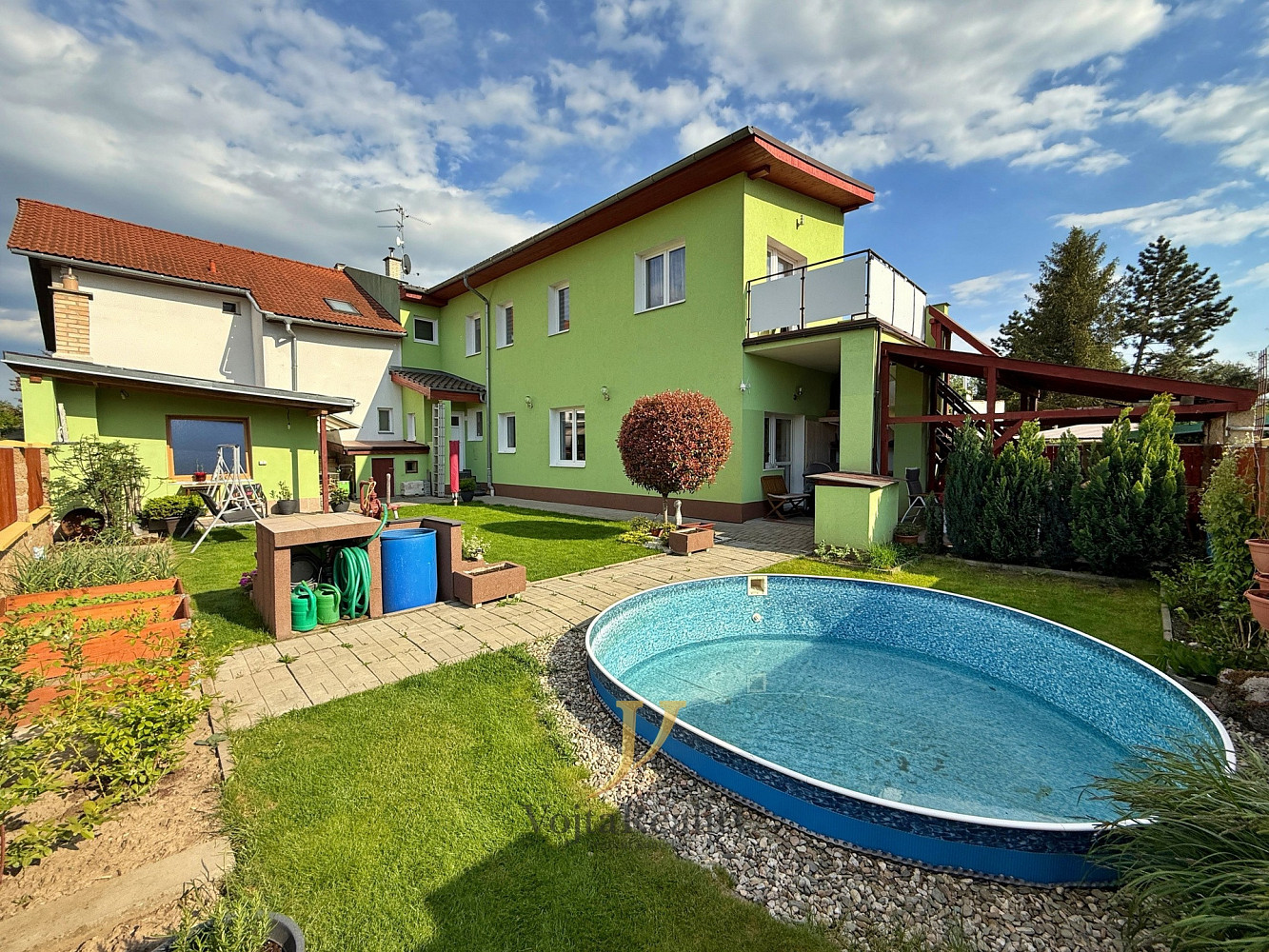 Prodej domu 222 m² s pozemkem 328 m² – fotografie 4