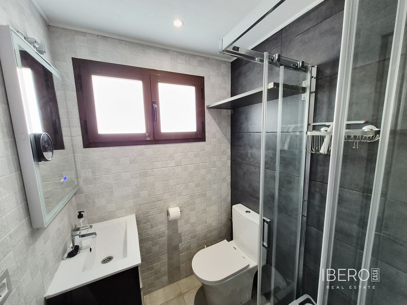 Prodej domu 233 m² s pozemkem 260 m² - Więcej