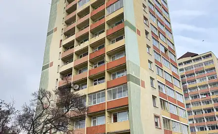 Pronájem bytu 1+kk 22 m², U Věžových domů, Most