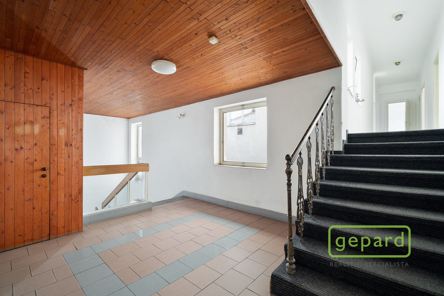 Pronájem kanceláře 14 m² – fotografie 3