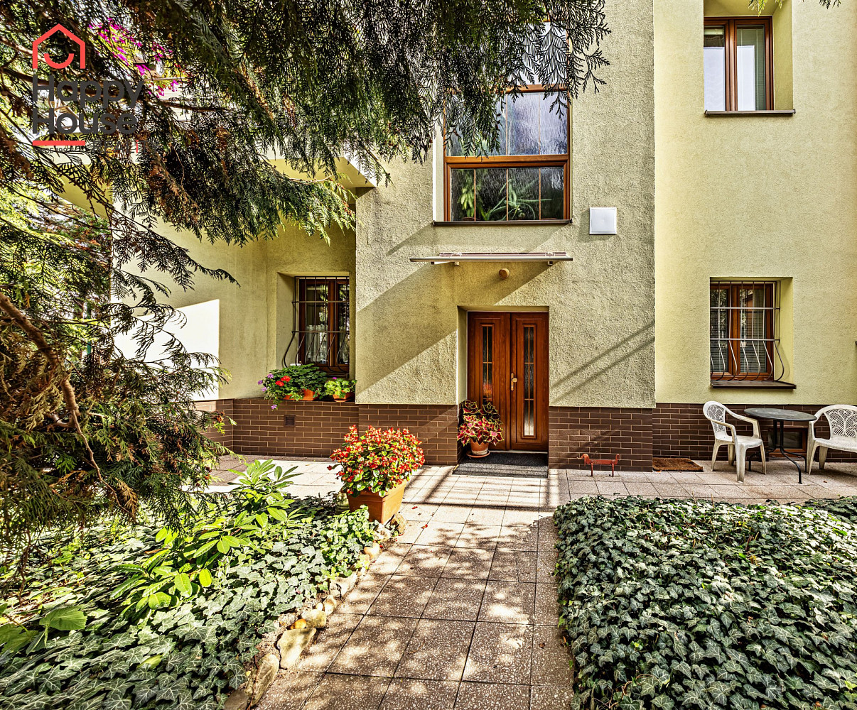 Pronájem bytu 1+kk 28 m² – fotografie 3