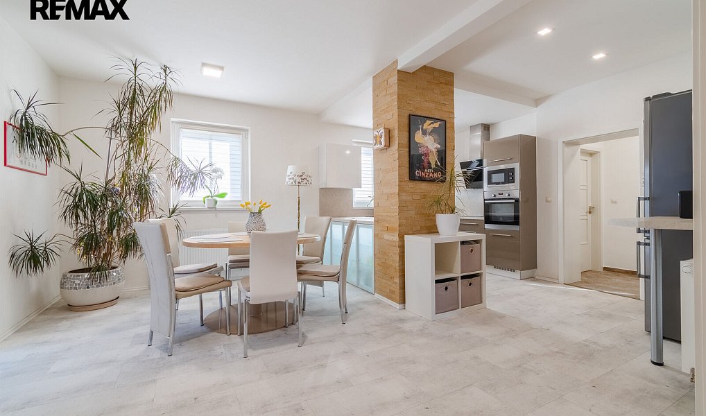 Prodej domu 214 m² s pozemkem 670 m², Plzeň – náhled fotky 6