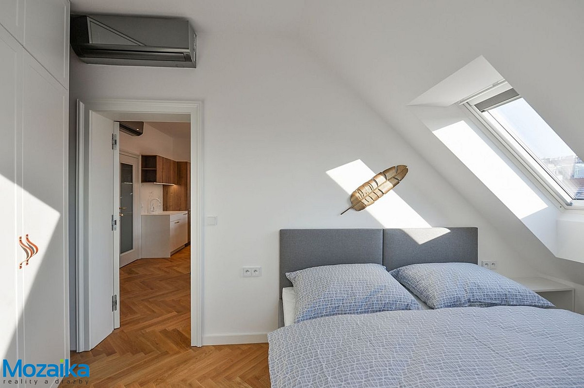 Pronájem bytu 2+kk 52 m² — photo 4