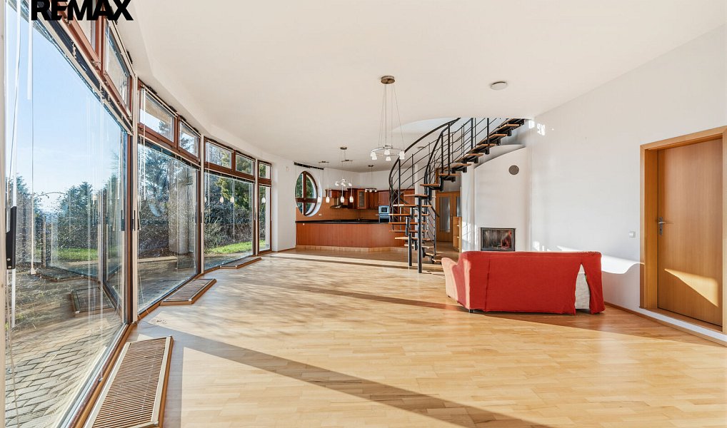 Prodej domu 311 m² s pozemkem 4 029 m², Velké Popovice – náhled fotky 6