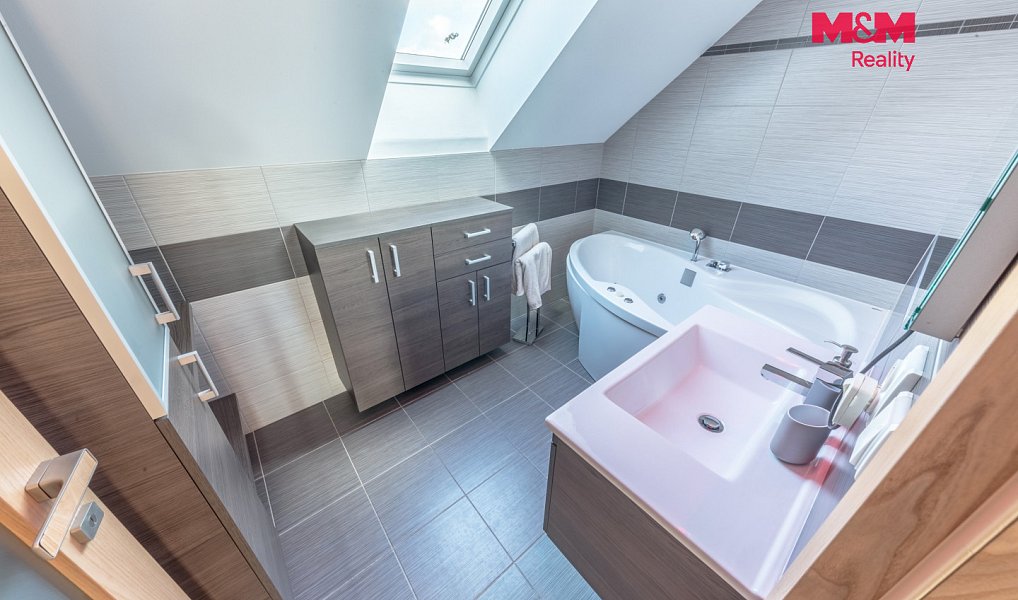 Prodej domu 174 m² s pozemkem 717 m², Bakov nad Jizerou – náhled fotky 13