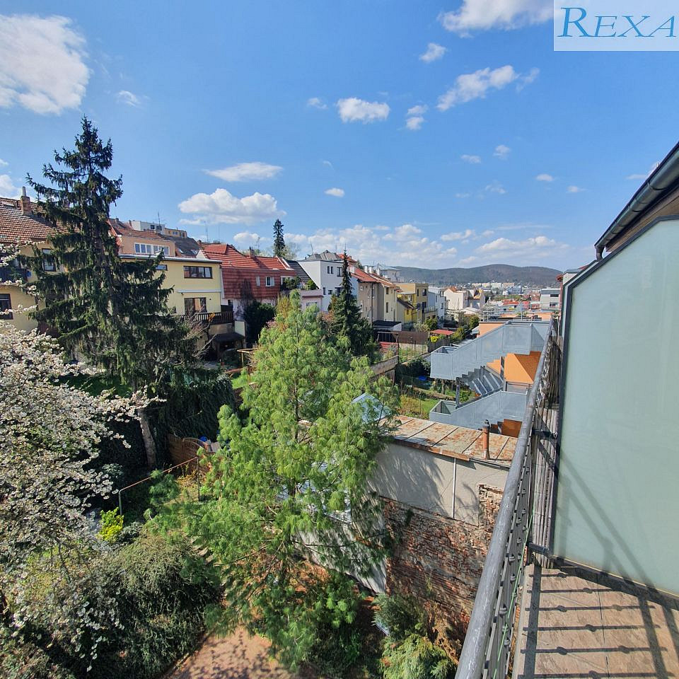 Pronájem bytu 1+kk 33 m²