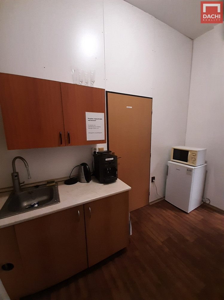 Pronájem kanceláře 26 m² – fotografie 4