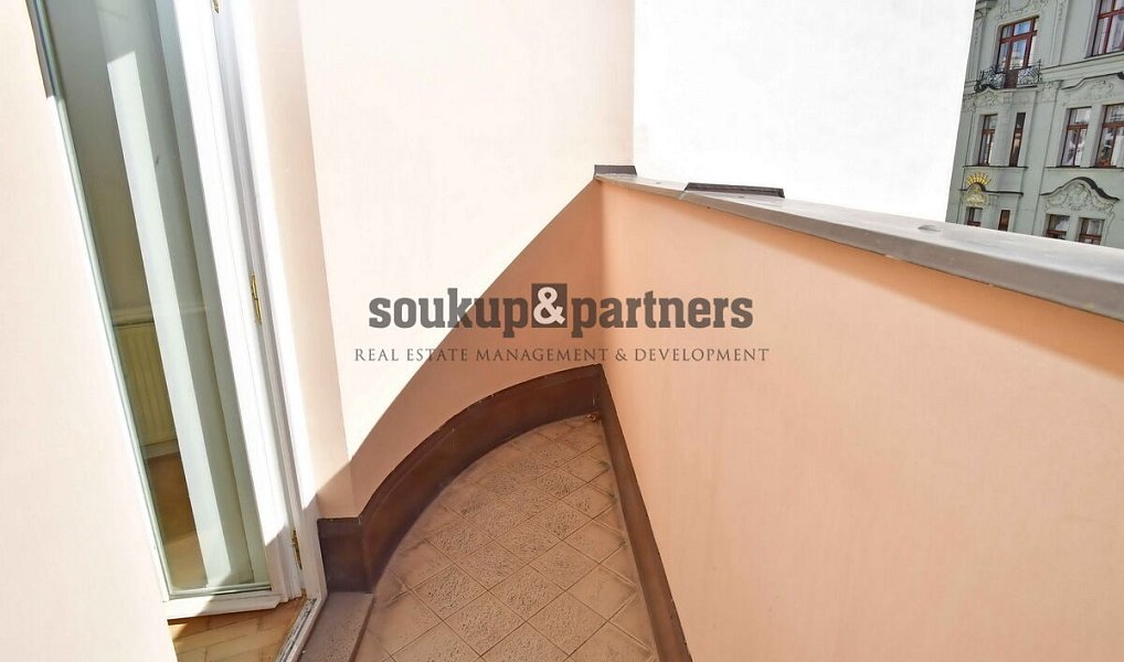 Pronájem kanceláře 210 m², Praha – náhled fotky 16