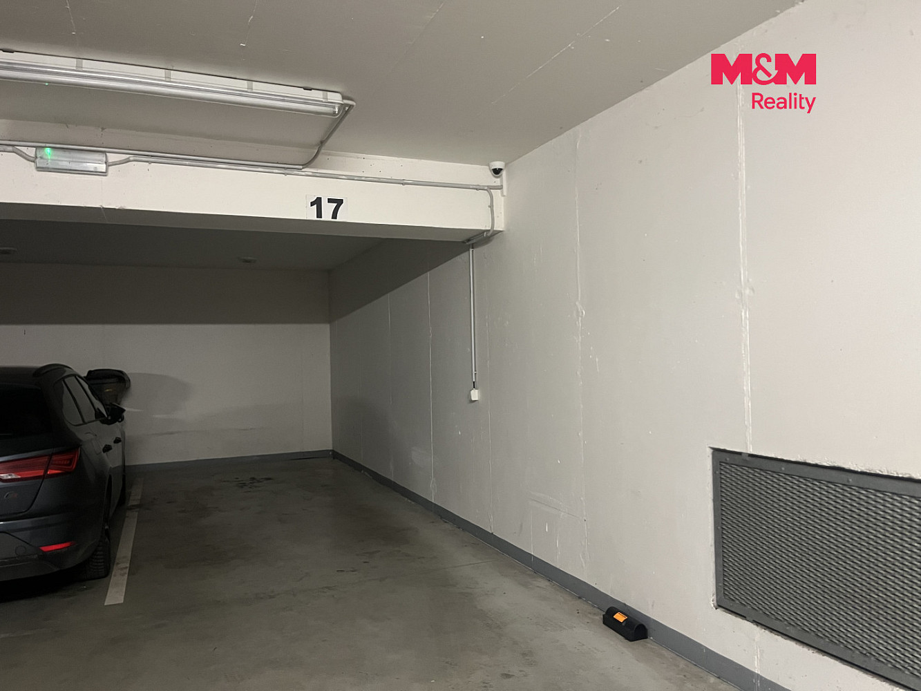 Pronájem parkovacího stání 14 m2, Zlín, ul. Zelinova – fotografie 4