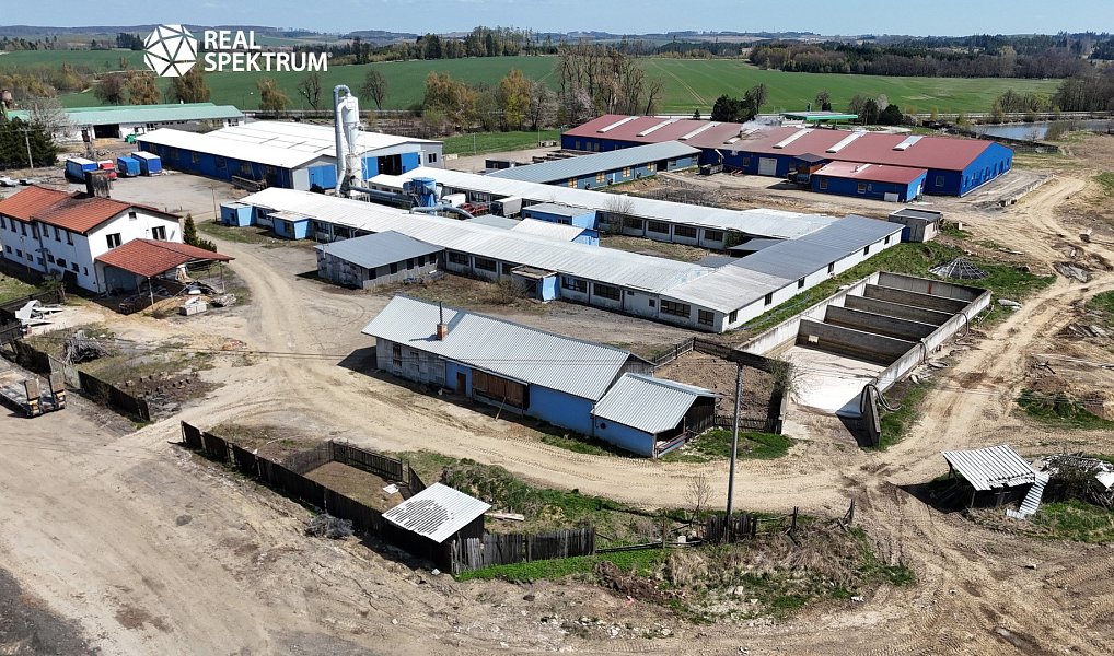 Prodej výrobních prostor 5 000 m², Hladov – náhled fotky 2