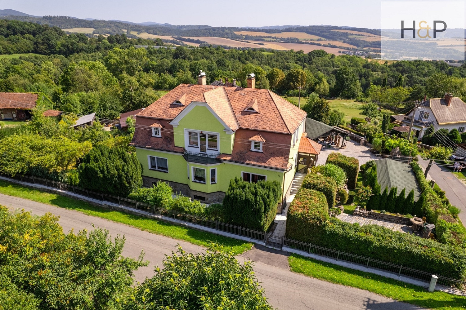 Prodej domu 300 m² s pozemkem 1 418 m²