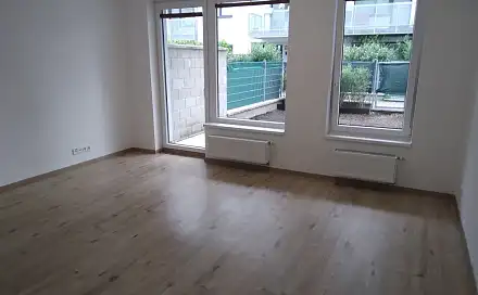 Prodej bytu 1+kk 35 m², náměstí Bratří Jandusů, Praha 10 - Uhříněves