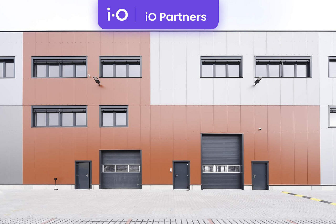 Pronájem skladovacích prostor 2 400 m² – fotografie 3