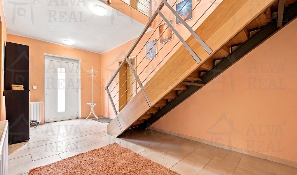 Prodej domu 141 m² s pozemkem 984 m², Dolní Kounice – náhled fotky 5