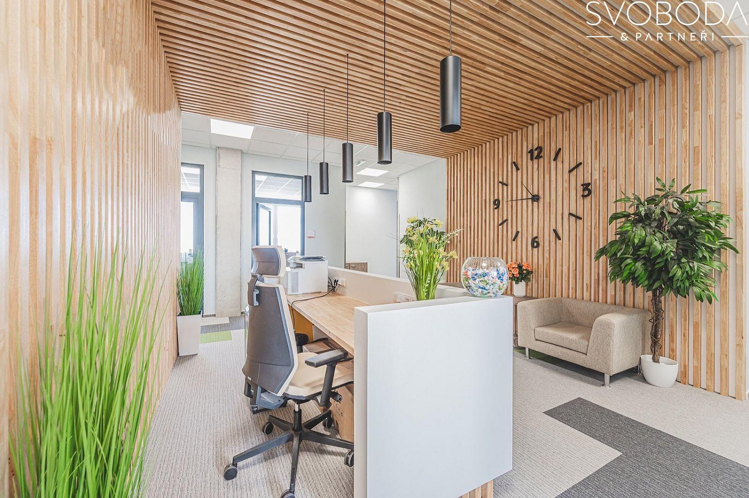 Pronájem kanceláře 250 m² — photo 2