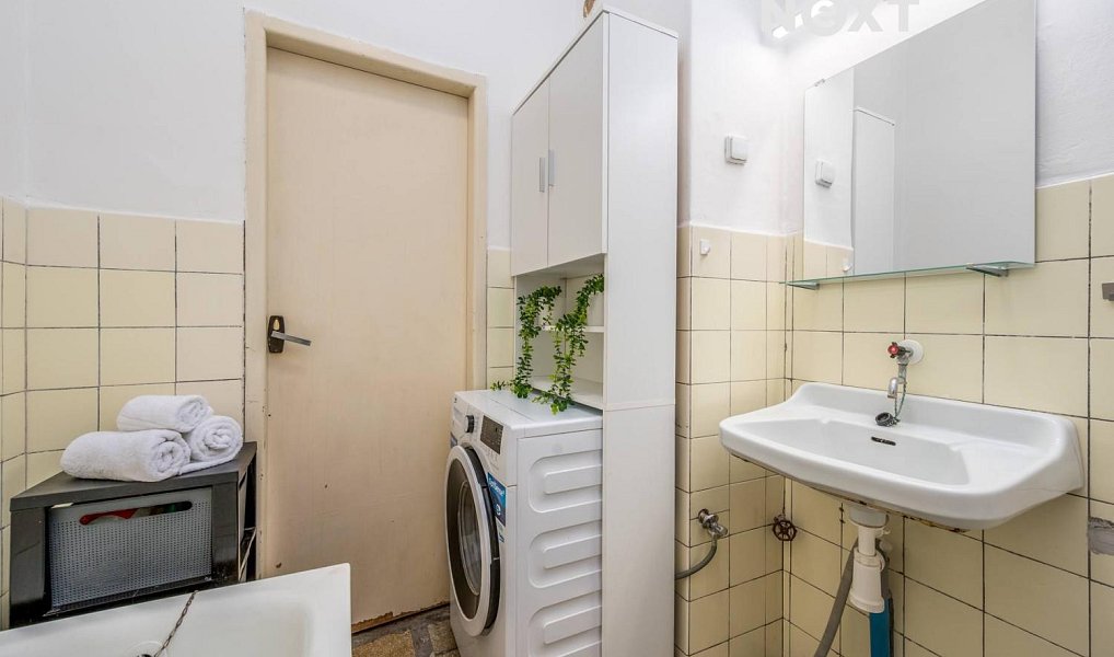 Prodej domu 250 m² s pozemkem 611 m², Zvoleněves – náhled fotky 23
