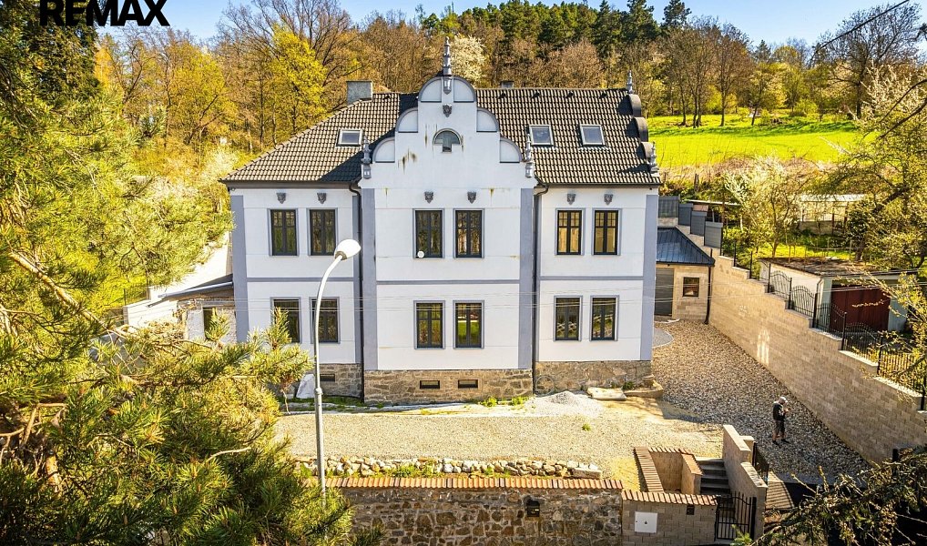 Prodej domu 550 m² s pozemkem 1 119 m², Volyně – náhled fotky 3