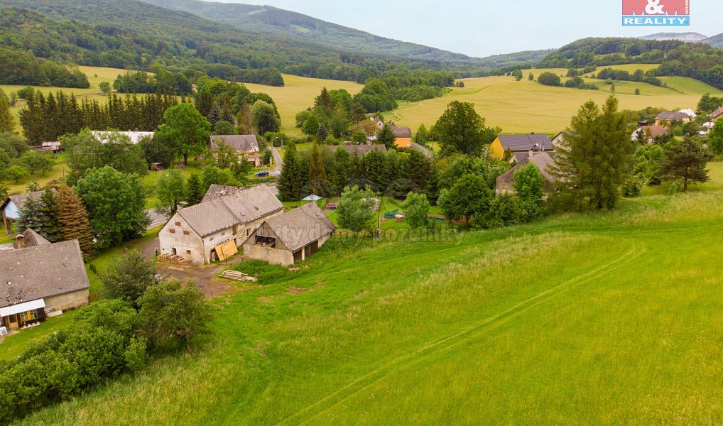 Prodej stavebního pozemku 1 442 m², Vápenná – náhled fotky 7