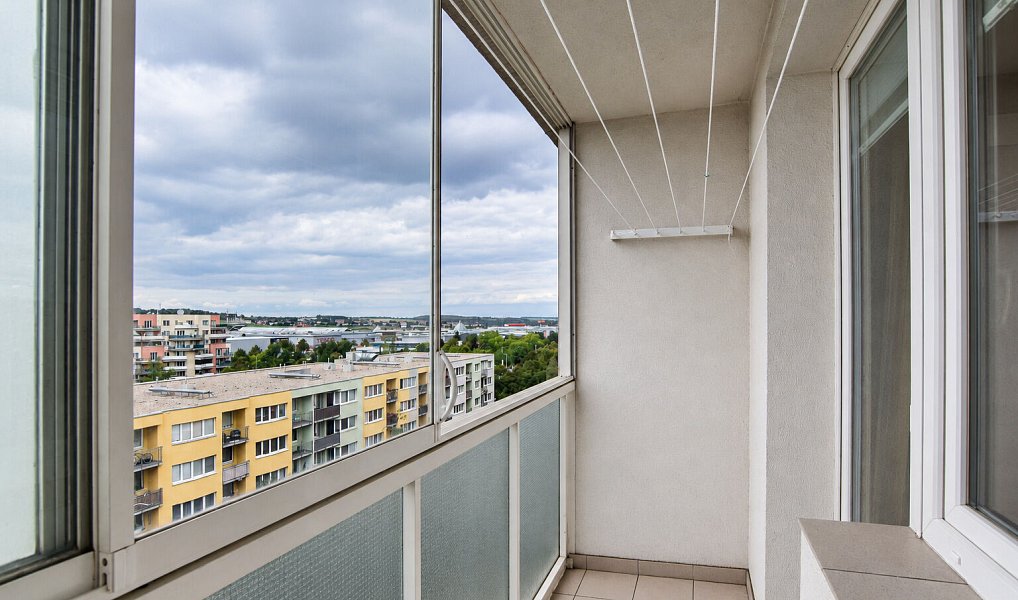 Prodej bytu 2+1 61 m², Praha – náhled fotky 2