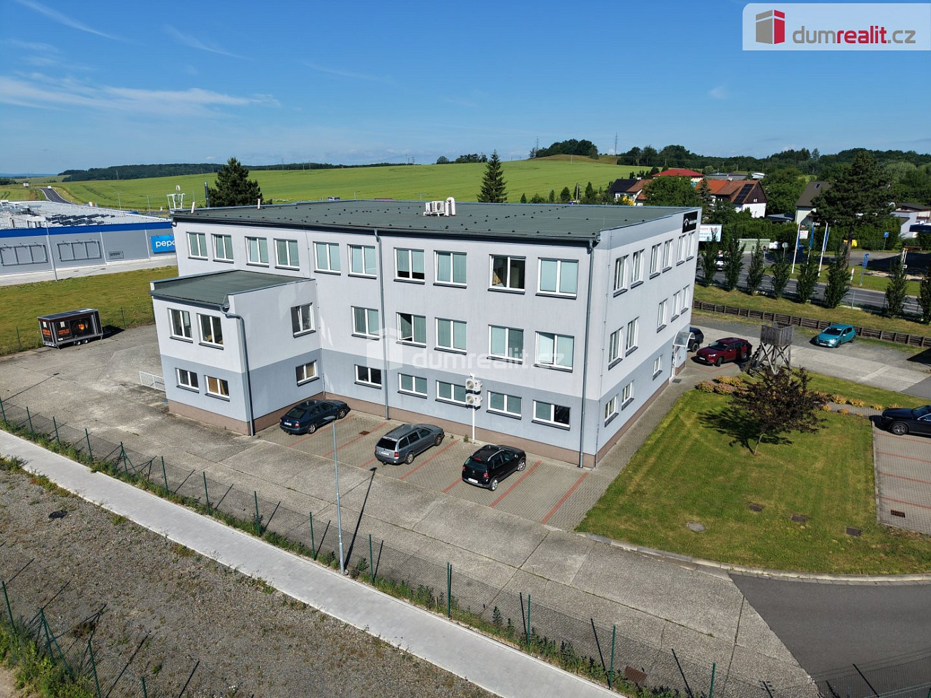 Prodej výrobních prostor 1 592 m²