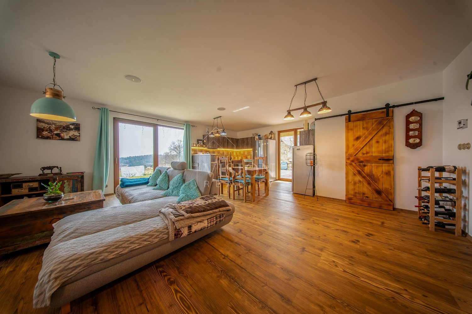 Prodej domu 142 m² s pozemkem 1 057 m² – fotografie 2