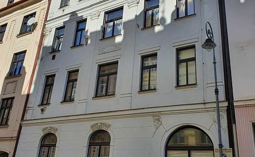 Pronájem bytu 3+1 100 m², Raisova, Karlovy Vary