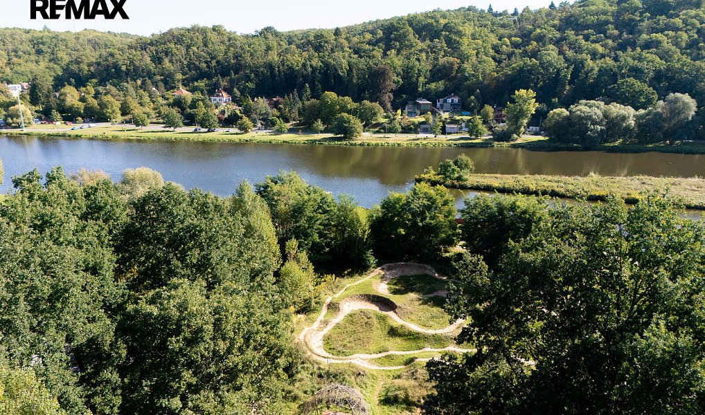 Prodej domu 520 m² s pozemkem 764 m², Roztoky – náhled fotky 42