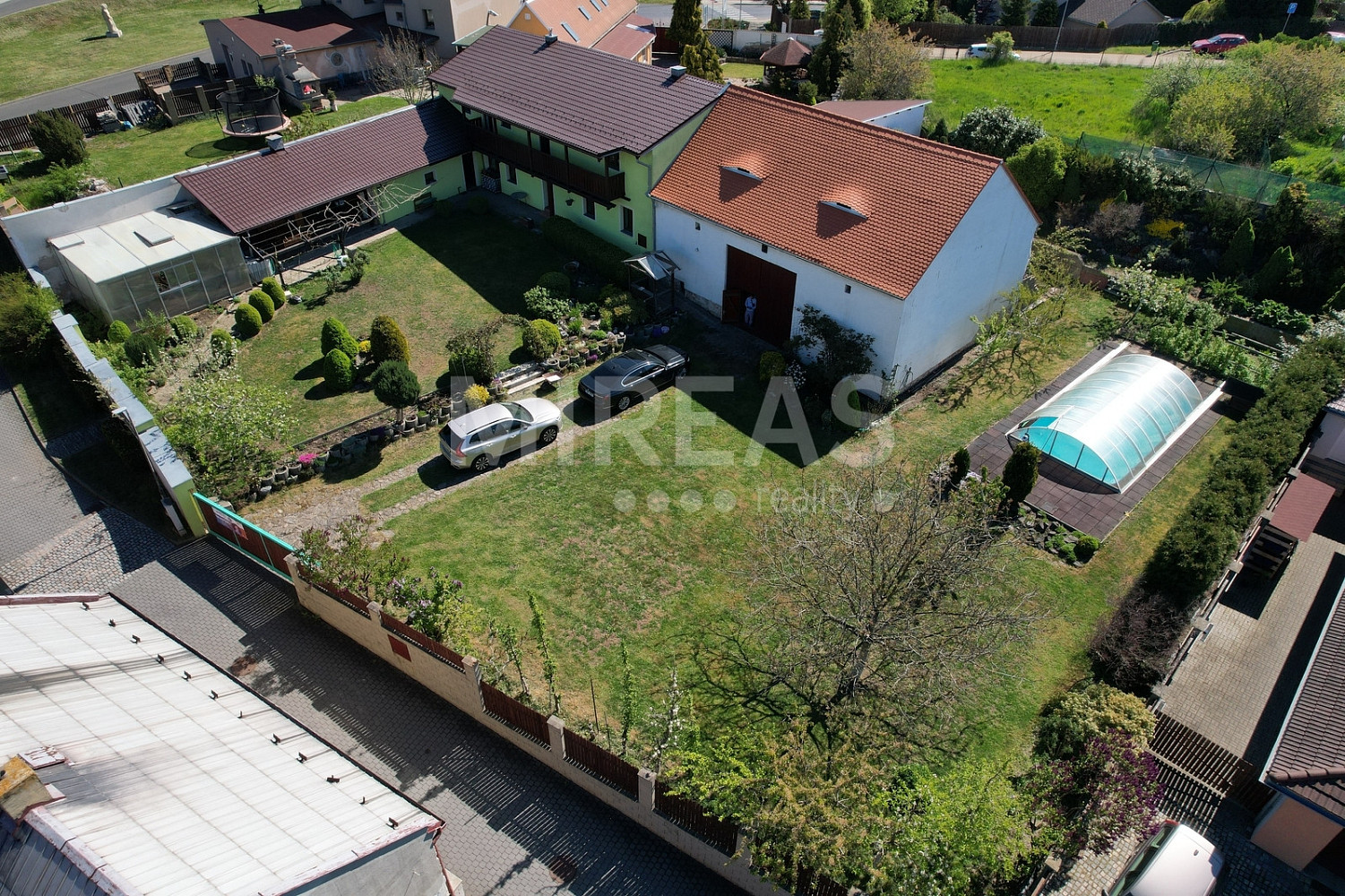 Prodej domu 158 m² s pozemkem 1 592 m²