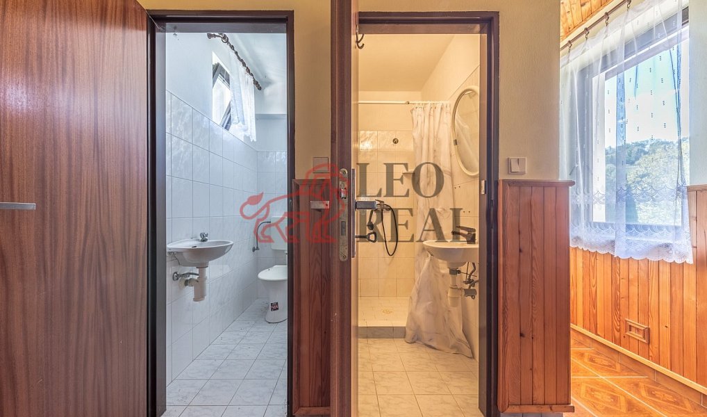 Prodej domu 250 m² s pozemkem 496 m², Rovensko pod Troskami – náhled fotky 13