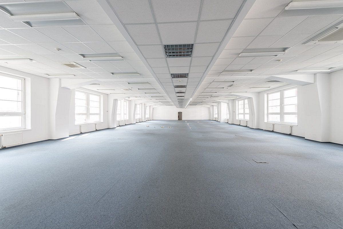 Pronájem kanceláře 554 m² – fotografie 4