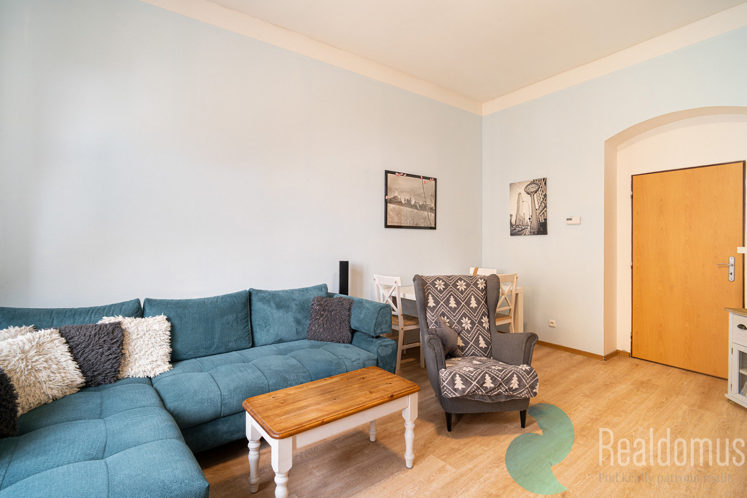 Prodej nájemního domu, činžáku 413 m² — photo 2