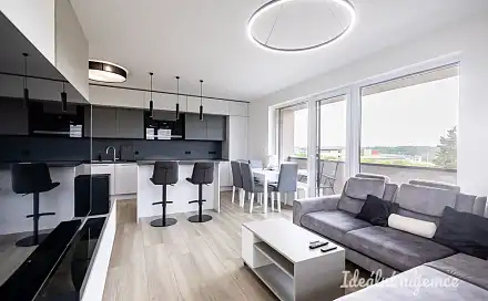 Pronájem bytu 4+kk 90 m²