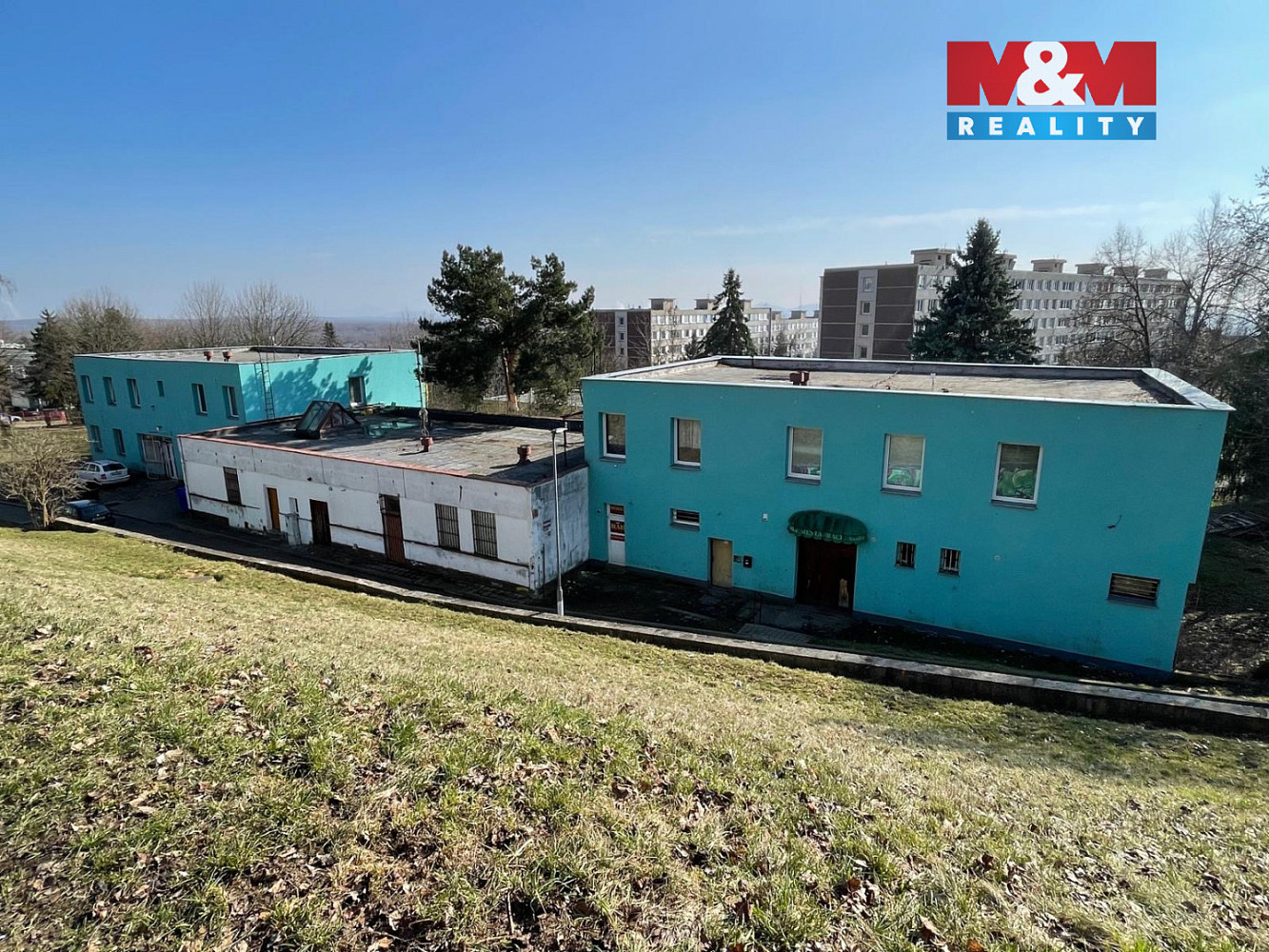 Prodej nájemního domu, činžáku 1 000 m² — photo 2