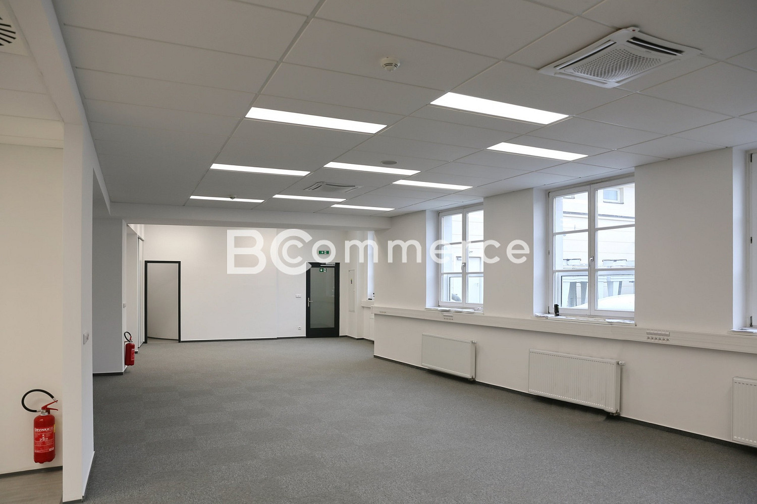 Pronájem kanceláře 153 m² – fotografie 3
