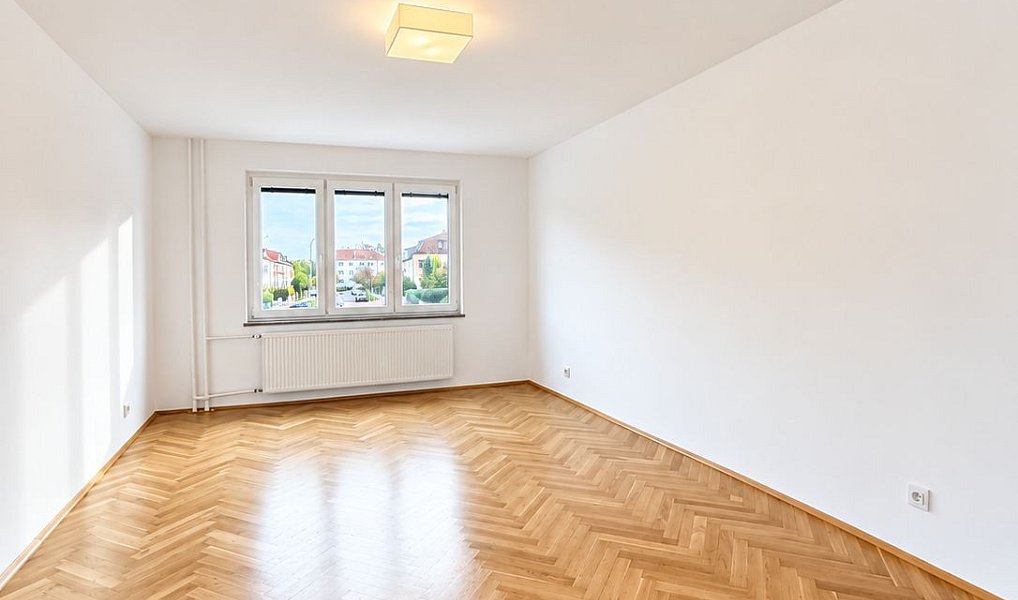 Pronájem bytu 3+1 76 m², Plzeň – náhled fotky 15