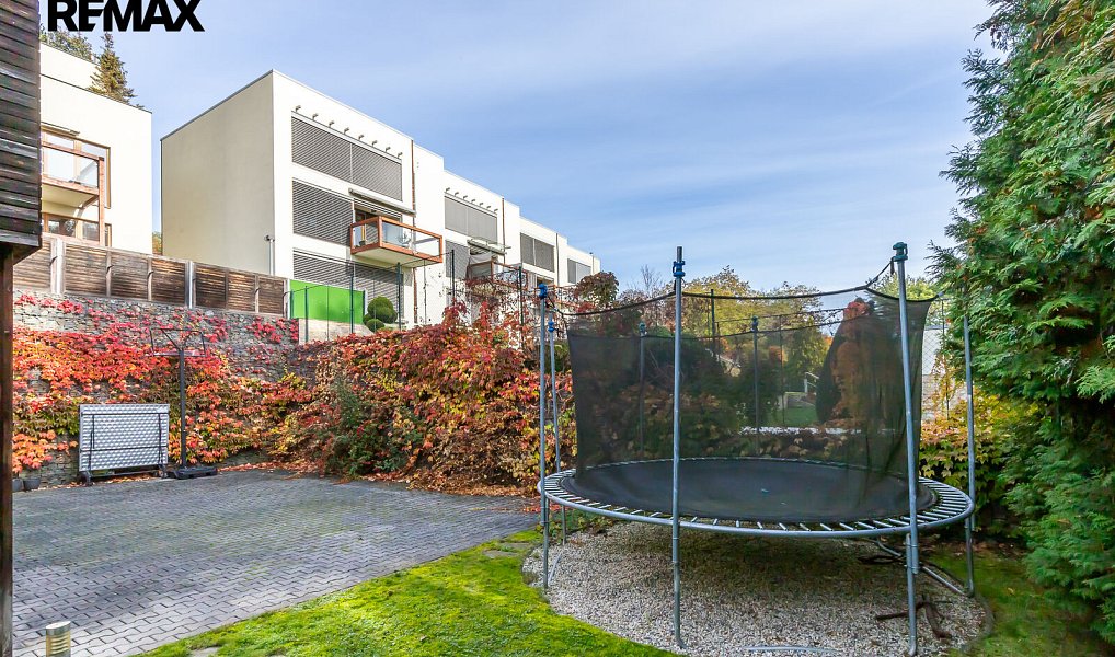 Prodej domu 306 m² s pozemkem 418 m², Praha – náhled fotky 35