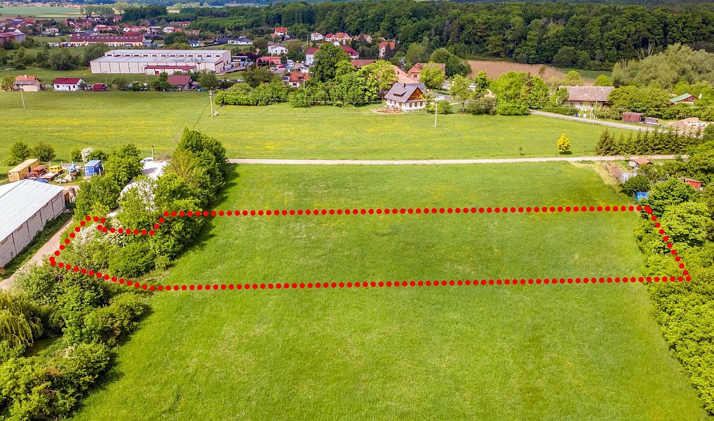 Prodej stavebního pozemku 2 204 m², Holice – náhled fotky 5